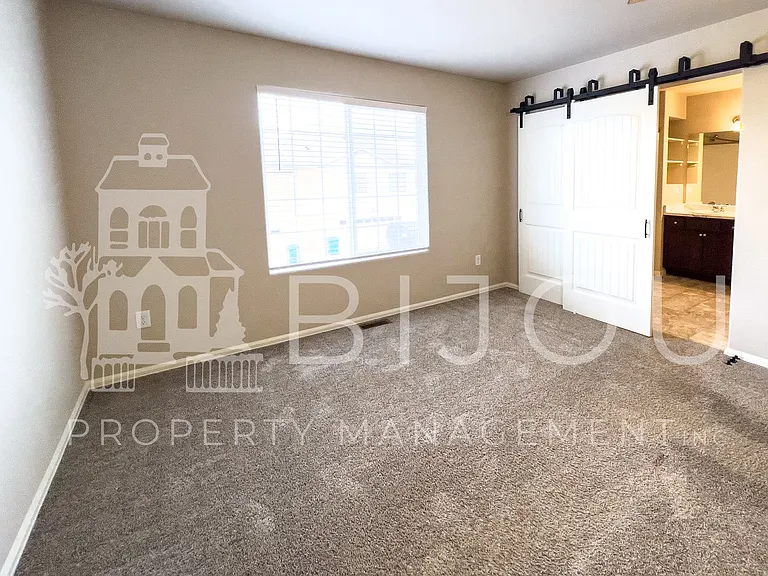 7661 Silver Larch Point — Photo 12