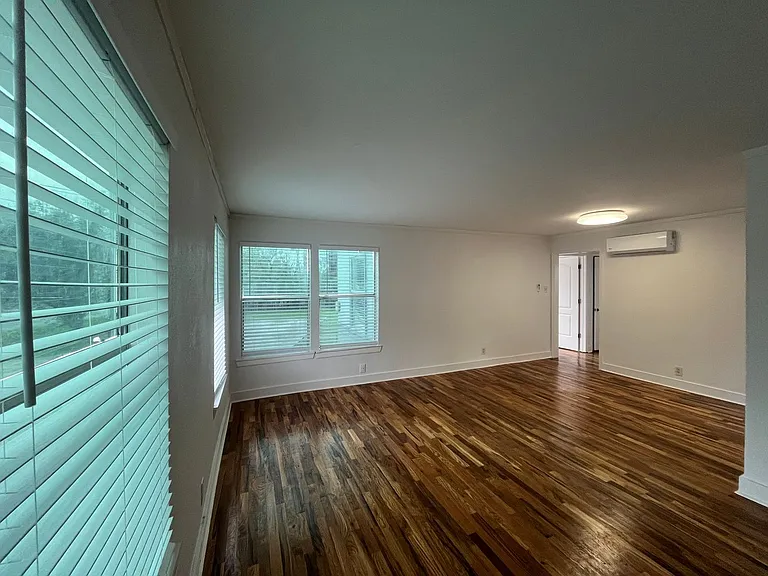 3412 Denver Ave #D — Photo 4