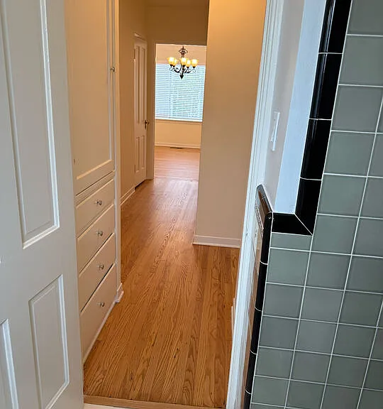 617 W Glenoaks Blvd — Photo 16
