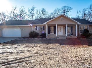 19180 Hazel Rd, Lebanon, MO 65536