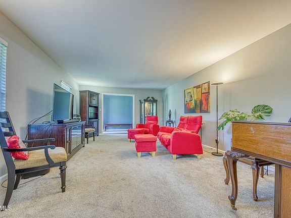 4th image of 2805 Mary Emily Ln