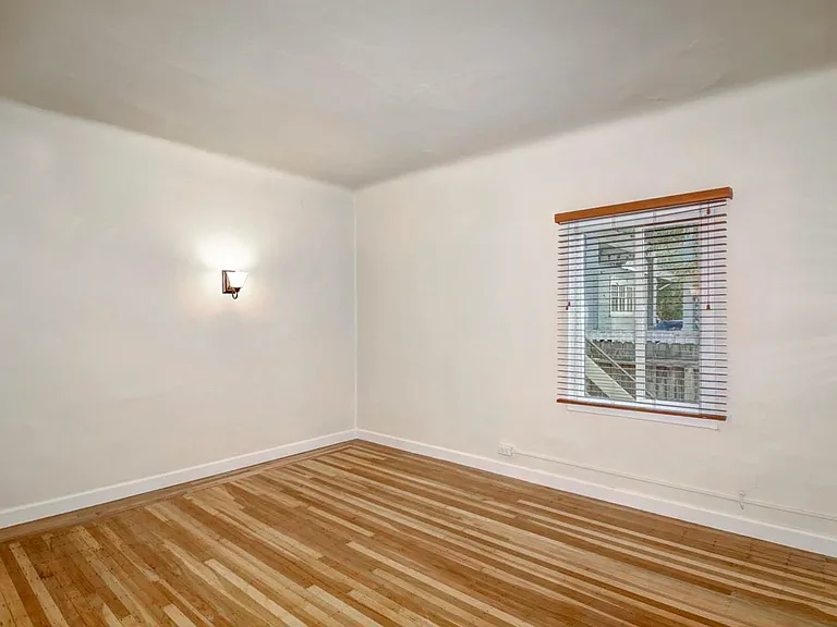 2124 P St #4 — Photo 8