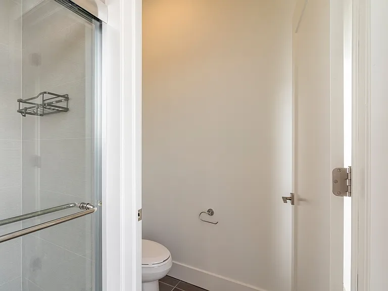 172 Wentworth Dr — Photo 27