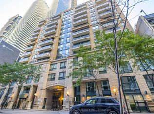 35 Hayden St #1110, Toronto, ON M4Y 3C3