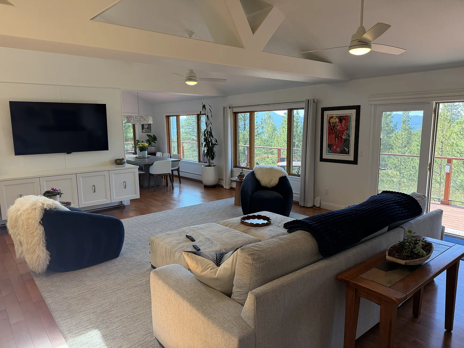 354 Mackay Court - 1 — Photo 3