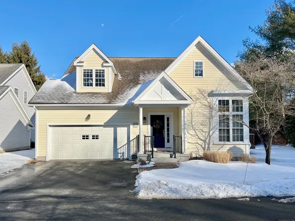 48 Brettonwood Drive #8, Simsbury, CT 06070