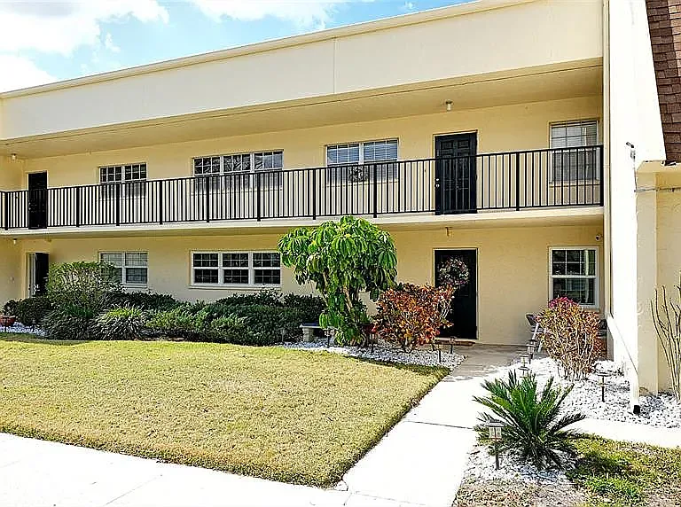 7880 Palm Aire Ln #203 — Photo 2