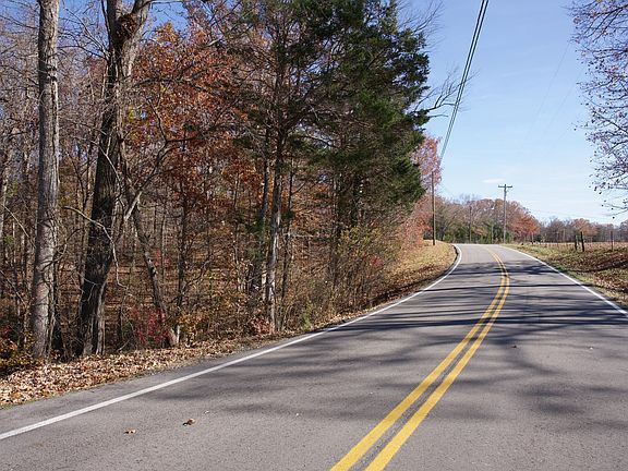 2nd image of 7 Barlow Rd Lot 7