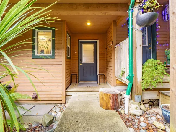 1553 Larch Rd Unit 2, Ucluelet, BC V0R 3A0