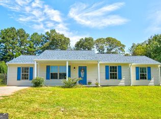 352 Meadow Trace Dr, Auburn, GA 30011