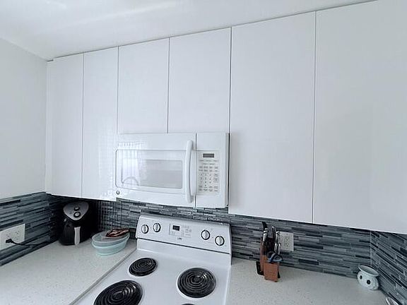 2nd image of 41 Upminster B Crescent #B