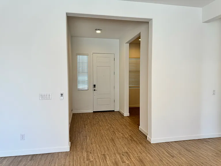 32518 N 21st Ln — Photo 3