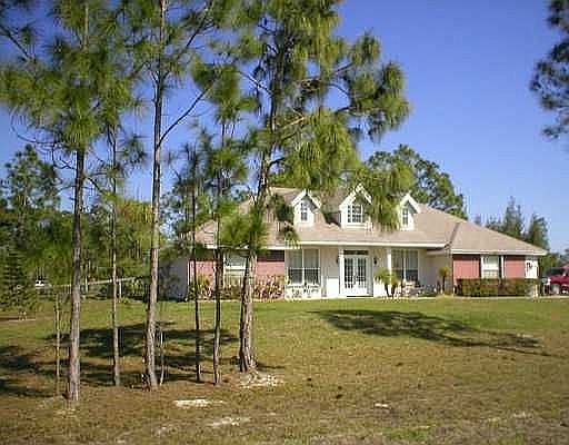  Custom Built Room For Horses