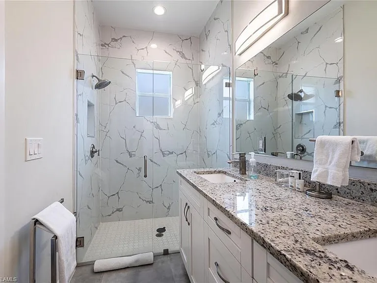 2737 Linda Dr — Photo 18