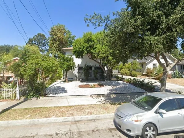 1985 N Summit Ave, Pasadena, CA 91103