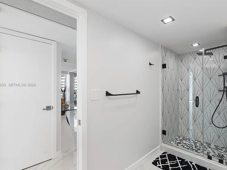 2100 S Ocean Ln #502 — Photo 28