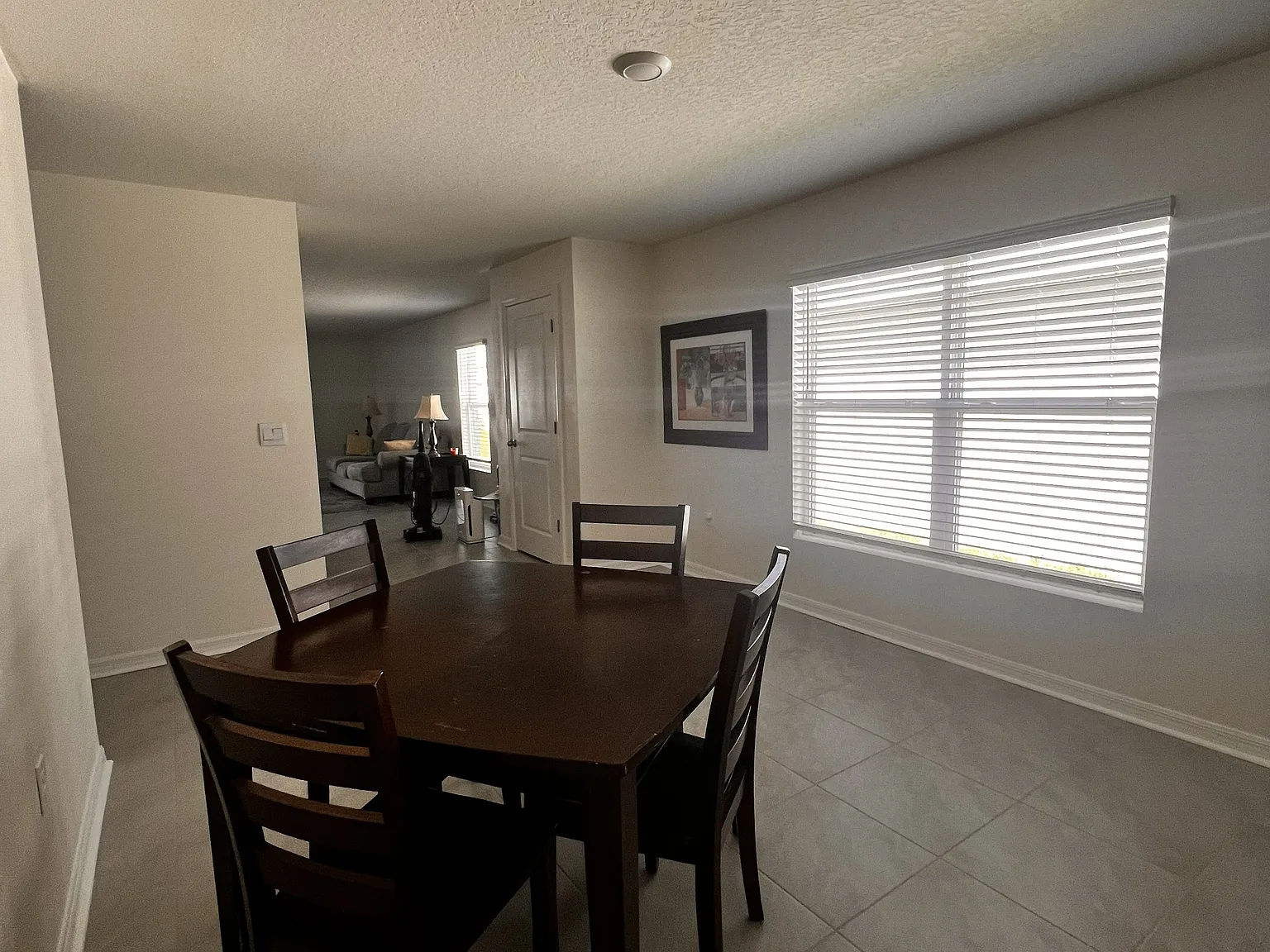 3 bed, 1500 sqft, $2,400 — Photo 3