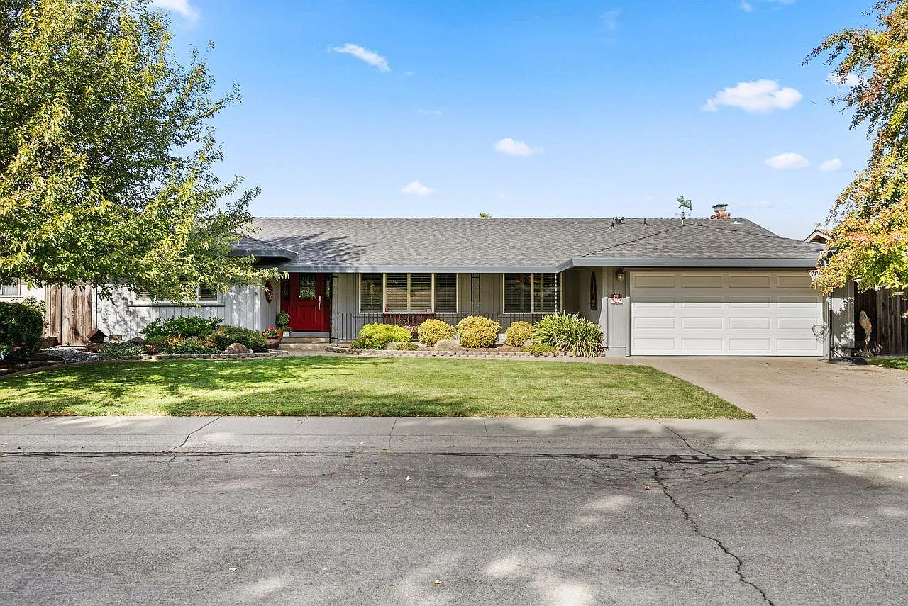 761 Skylake Way photo 1