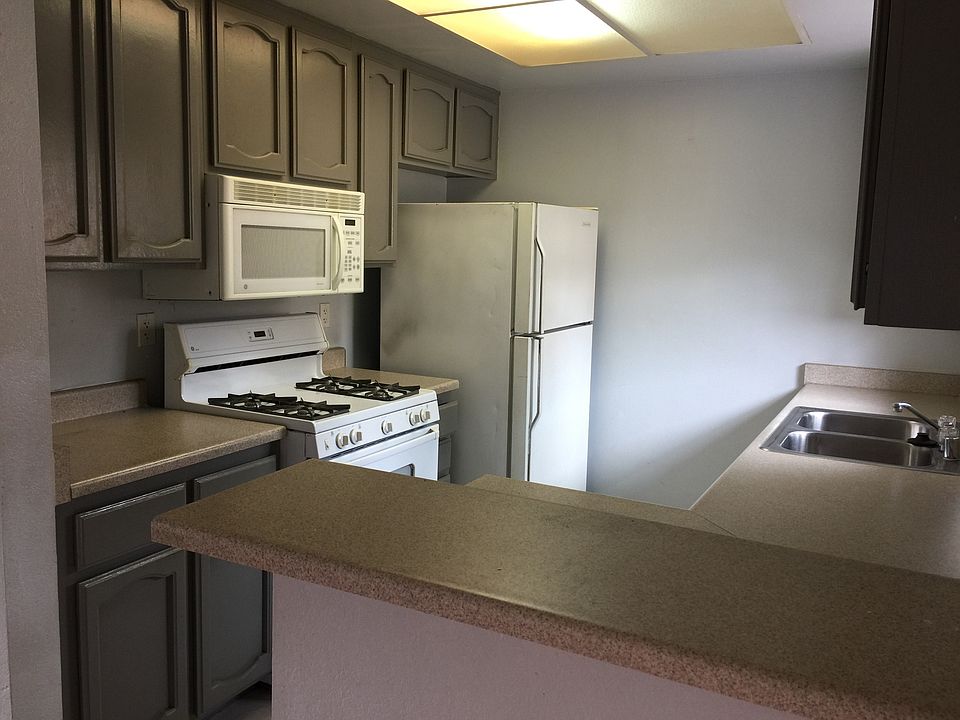 1st image of 736 N Mollison Ave Unit C