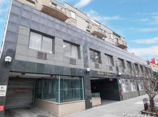 6347 Booth St APT 3C, Flushing, NY 11374
