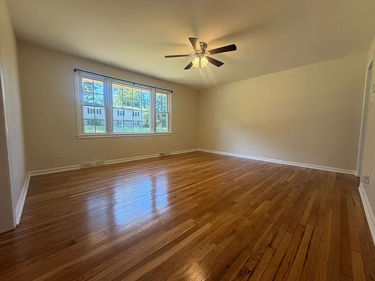 2703 Toronto Ln — Photo 4