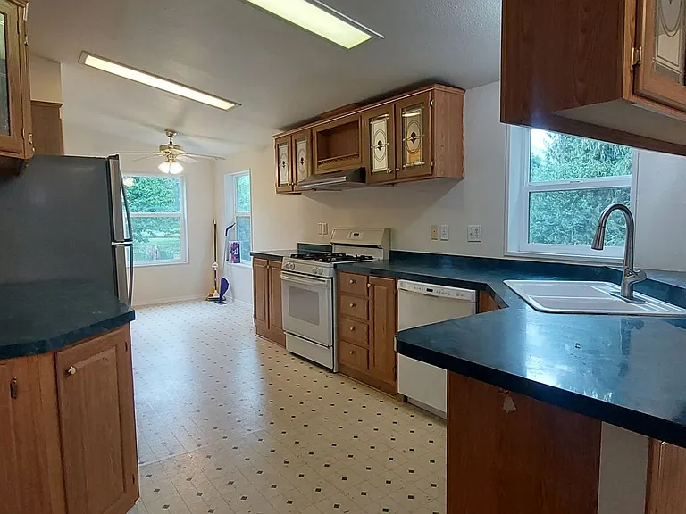 6740 Greystone Ln — Photo 23