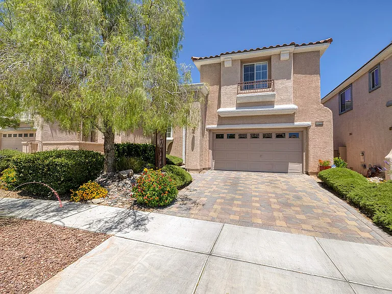 10226 Sourwood Ave — Photo 1