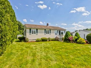 25 Ballard St, Easthampton, MA 01027