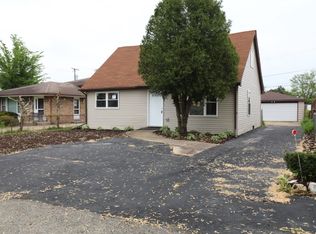 10523 S 80th Ct, Palos Hills, IL 60465