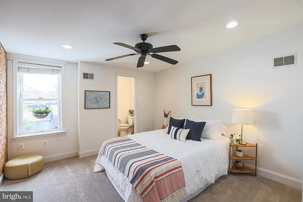 2 bed, 1325 sqft, $1,000 — Photo 2