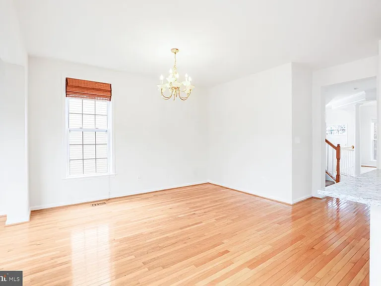 22062 Dilworth Sq — Photo 14