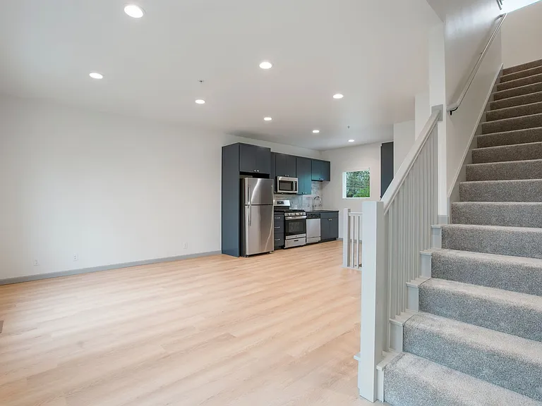 Quaker Condos - $300 Off Immediate Move-Ins! — Photo 28
