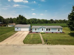 405 Pinto Dr, Danville, IL 61834