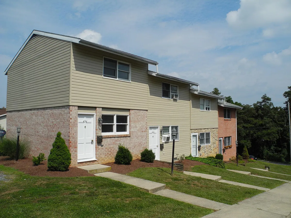 Building Photo - 434 Hamilton Ave