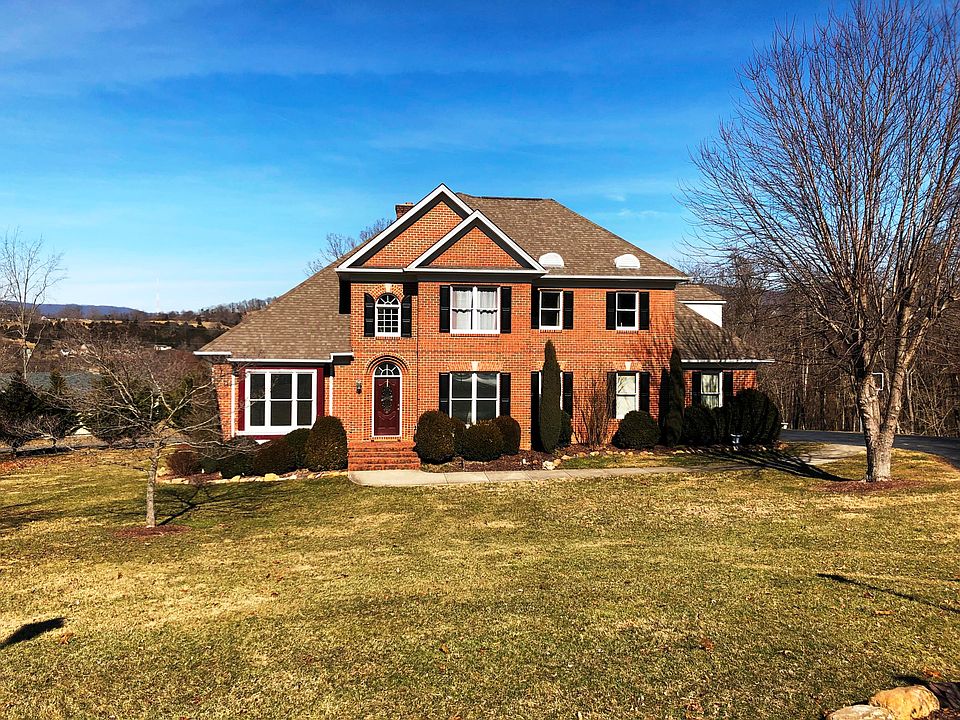 1st image of 574 E Woodfield Dr