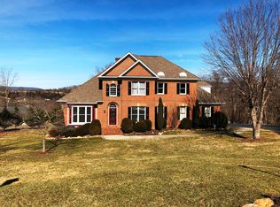 574 E Woodfield Dr, Covington, VA --