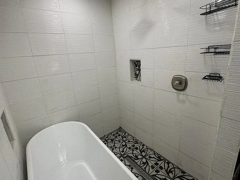 200 Shalimar Dr — Photo 33