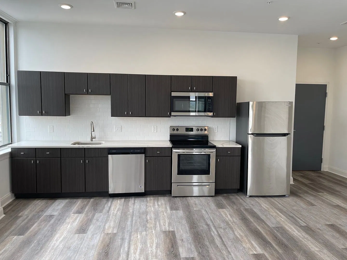 6800 Market Residential — Photo 2