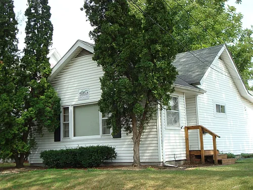 319-321 W Evers Ave Photo 1