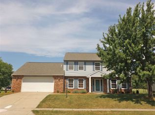 8812 Dunmore Ln, Fort Wayne, IN 46804