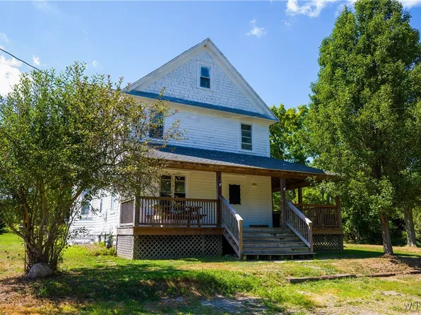 11333 North Rd, Perrysburg, NY 14129