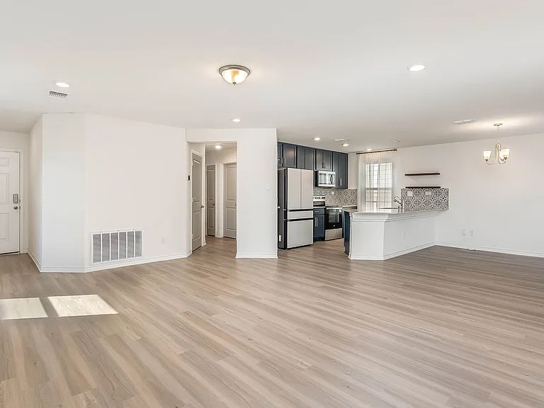 11727 Black Rose — Photo 11