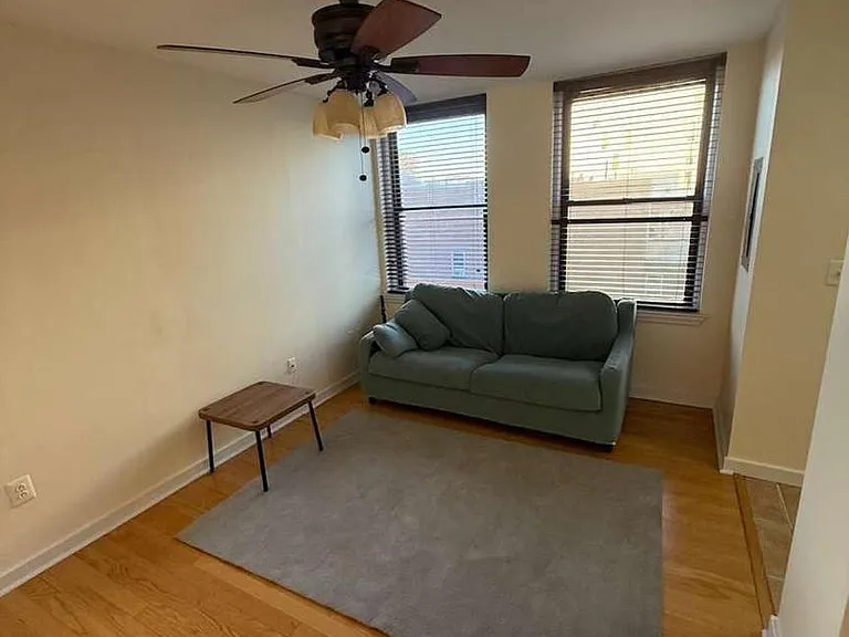 1939 Chestnut St #4C — Photo 6