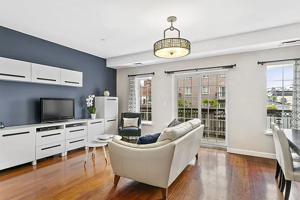 Sold by Compass | media 1