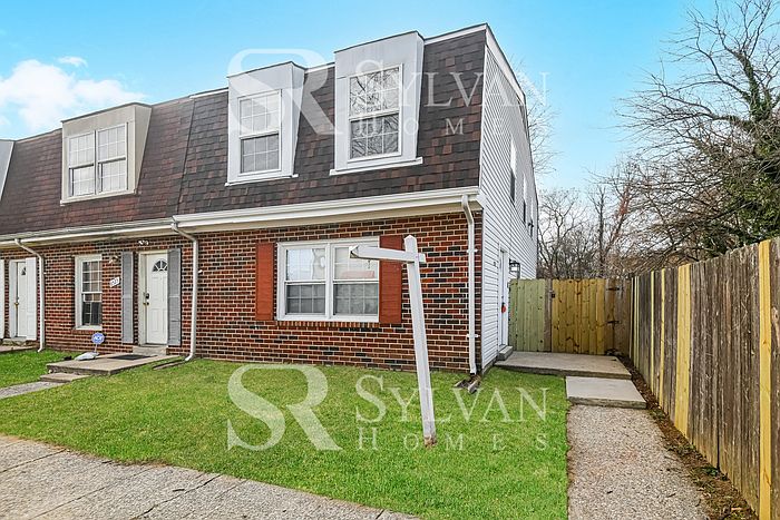 1st image of 8521 Pioneer Dr