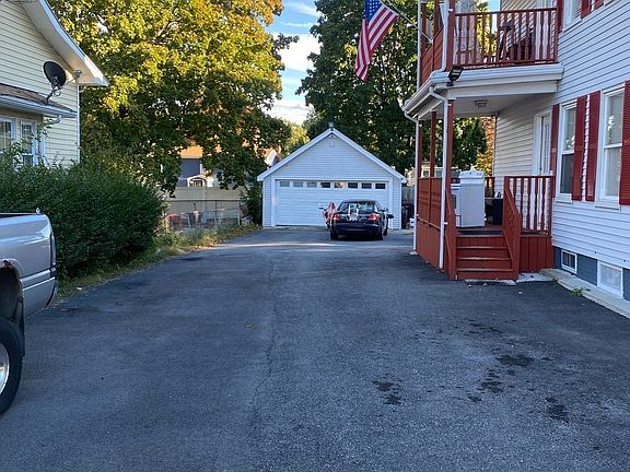 3rd image of 236 Market St