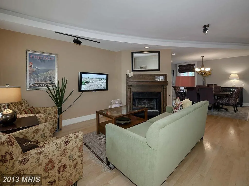2 bed, 1.5 bath, 1550 sqft, $3,500 — Photo 4