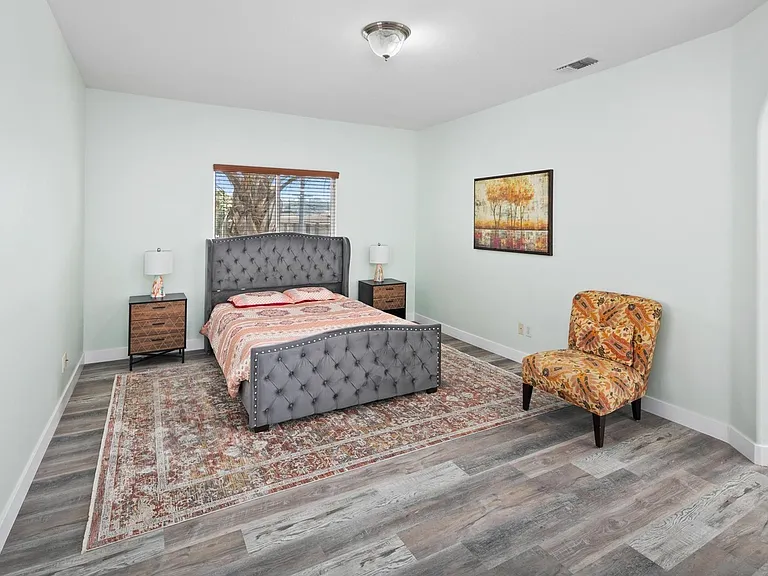 1230 Cushman Ave — Photo 14