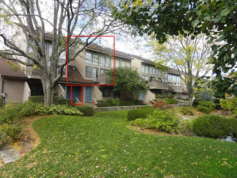 1465 E Putnam Ave #632 — Photo 2