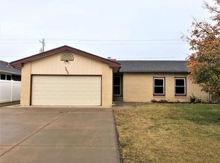 5604 Navajo Rd, Great Bend, KS 67530